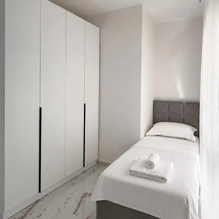 Appartamento Two-bedroom Luxury With Swimming Pool *
